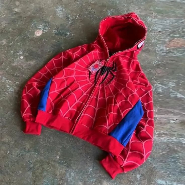 Spider Web Graphic Zip Hoodie – Unisex Oversized Streetwear Superhero Hoodie